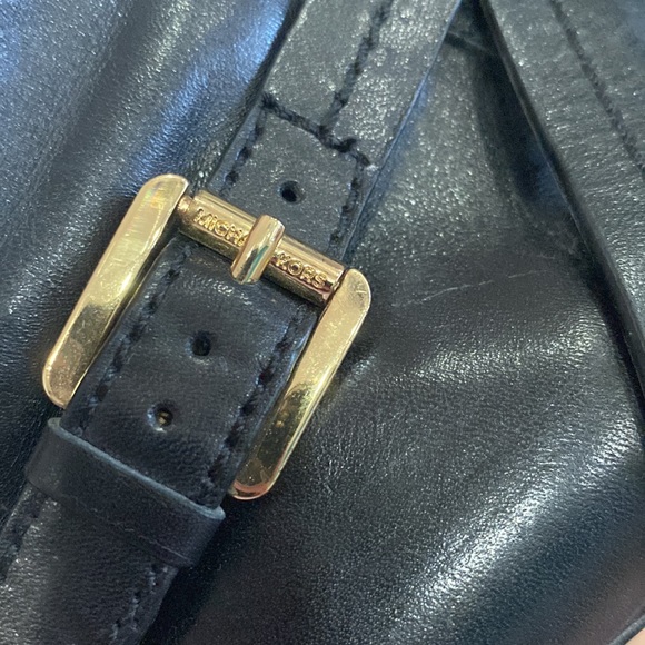 Micheal Kors AA13G Black Platform 5” Heel Leather Boot Size 7 - Picture 3 of 7